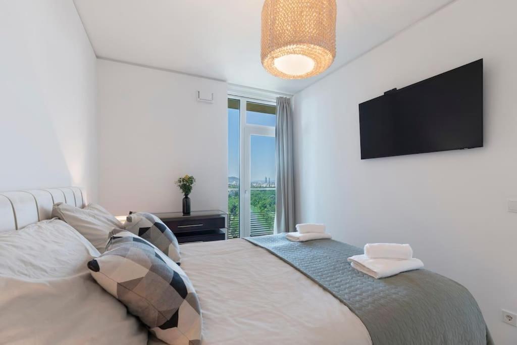 Design Apartment With Amazing View Over Viena Exterior foto